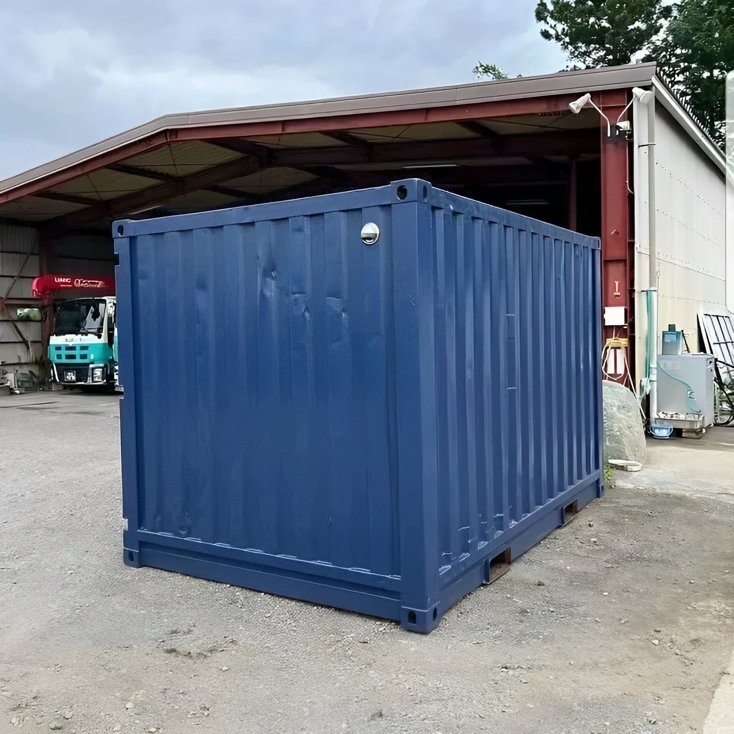 10ft Storage Container With Roll-Up Door