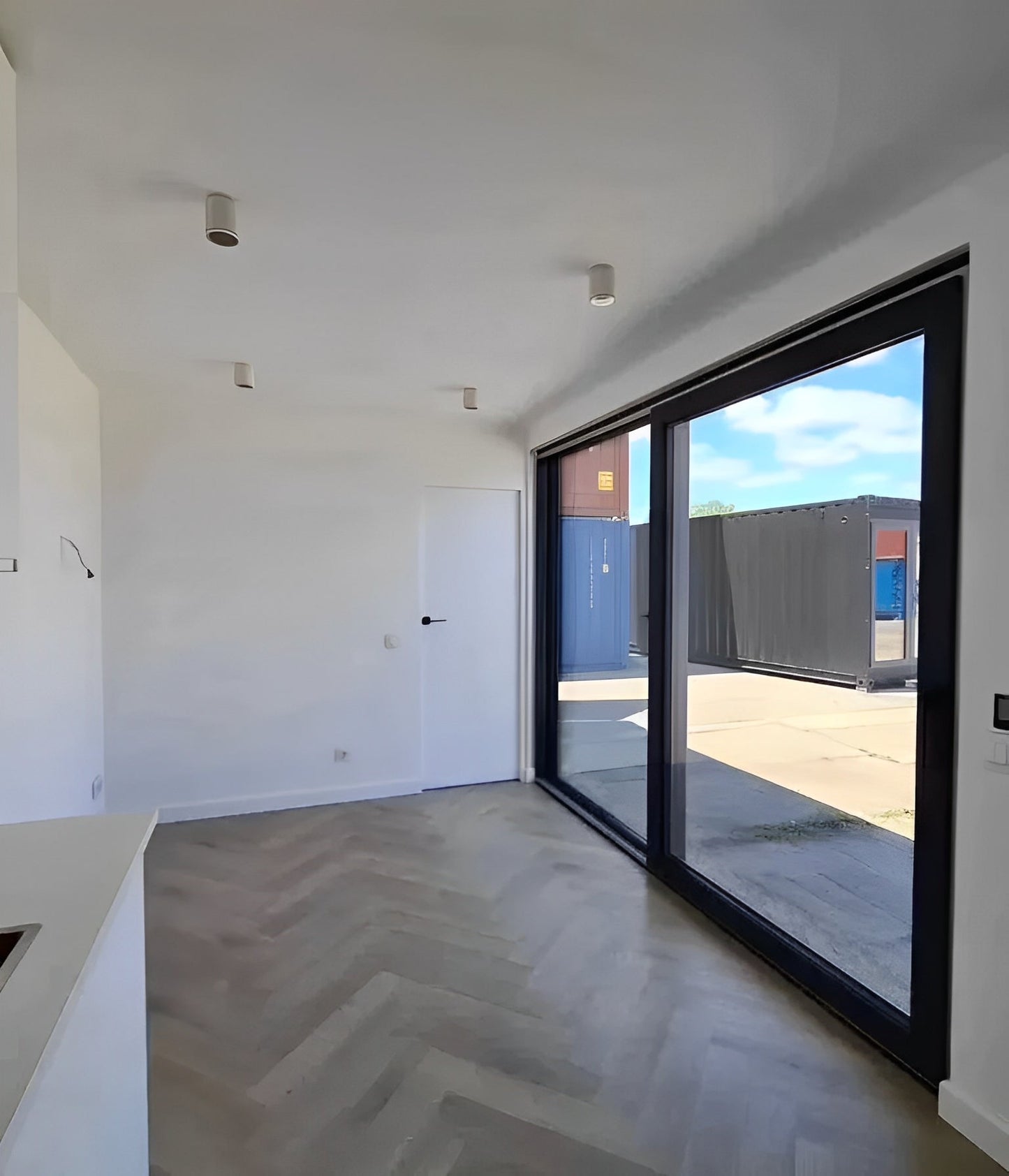 Custom 40ft Shipping Container House