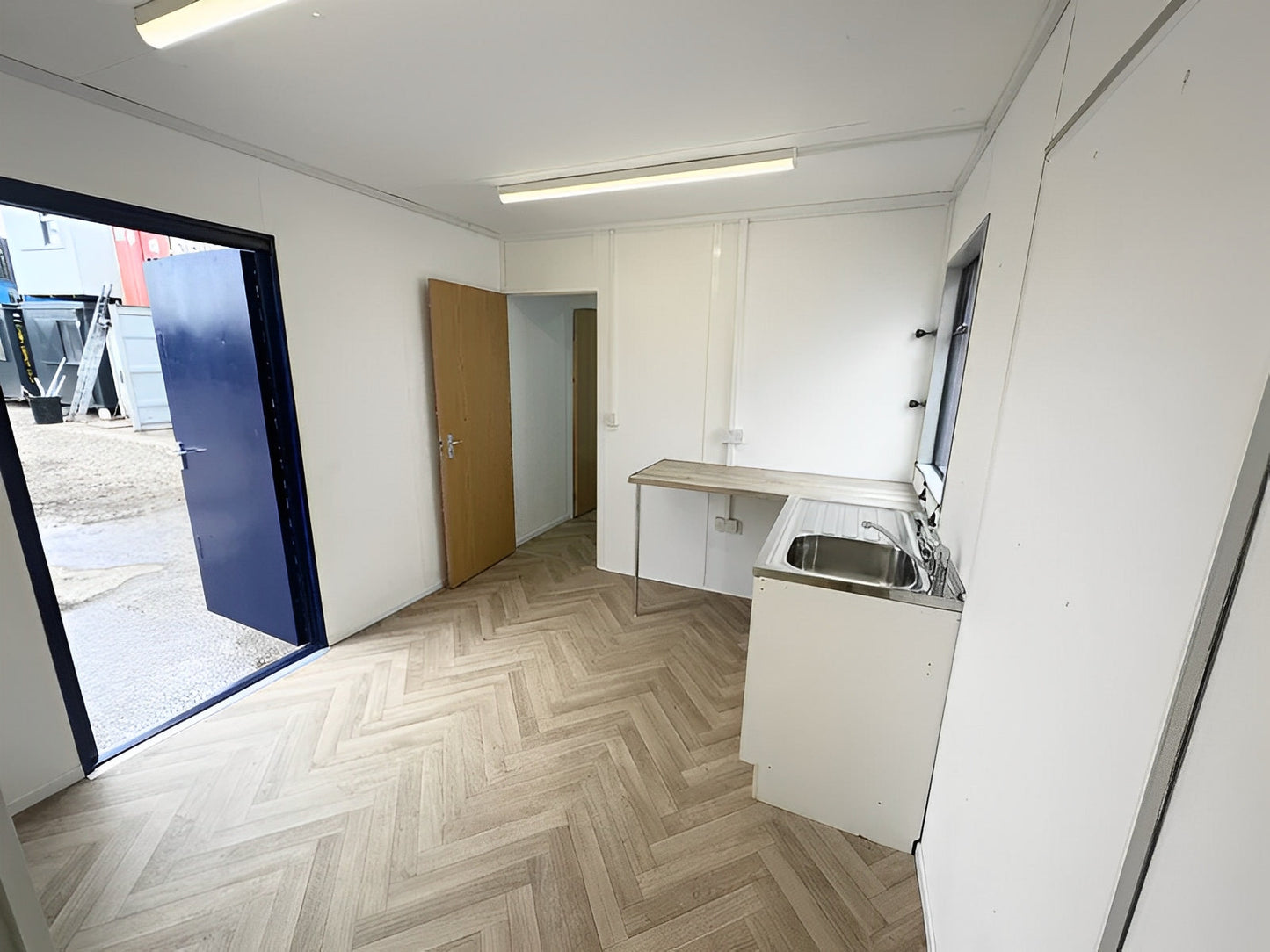 Custom 32Ft × 10ft Cabin Office + Canteen + 1+1 WC Wash Rooms Anti-Vandal