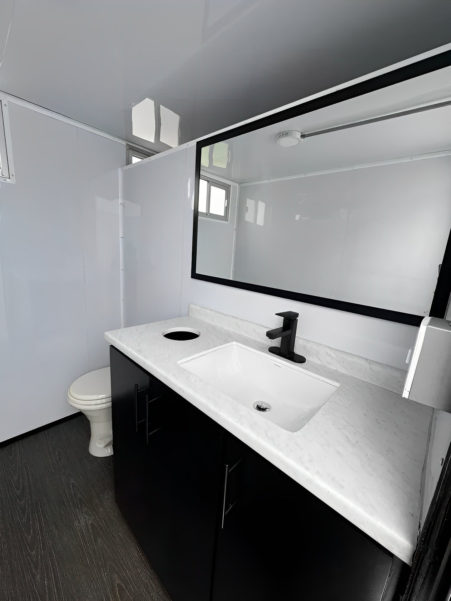 Upscale 2 Station Portable Restroom Trailer 7′ x 14′
