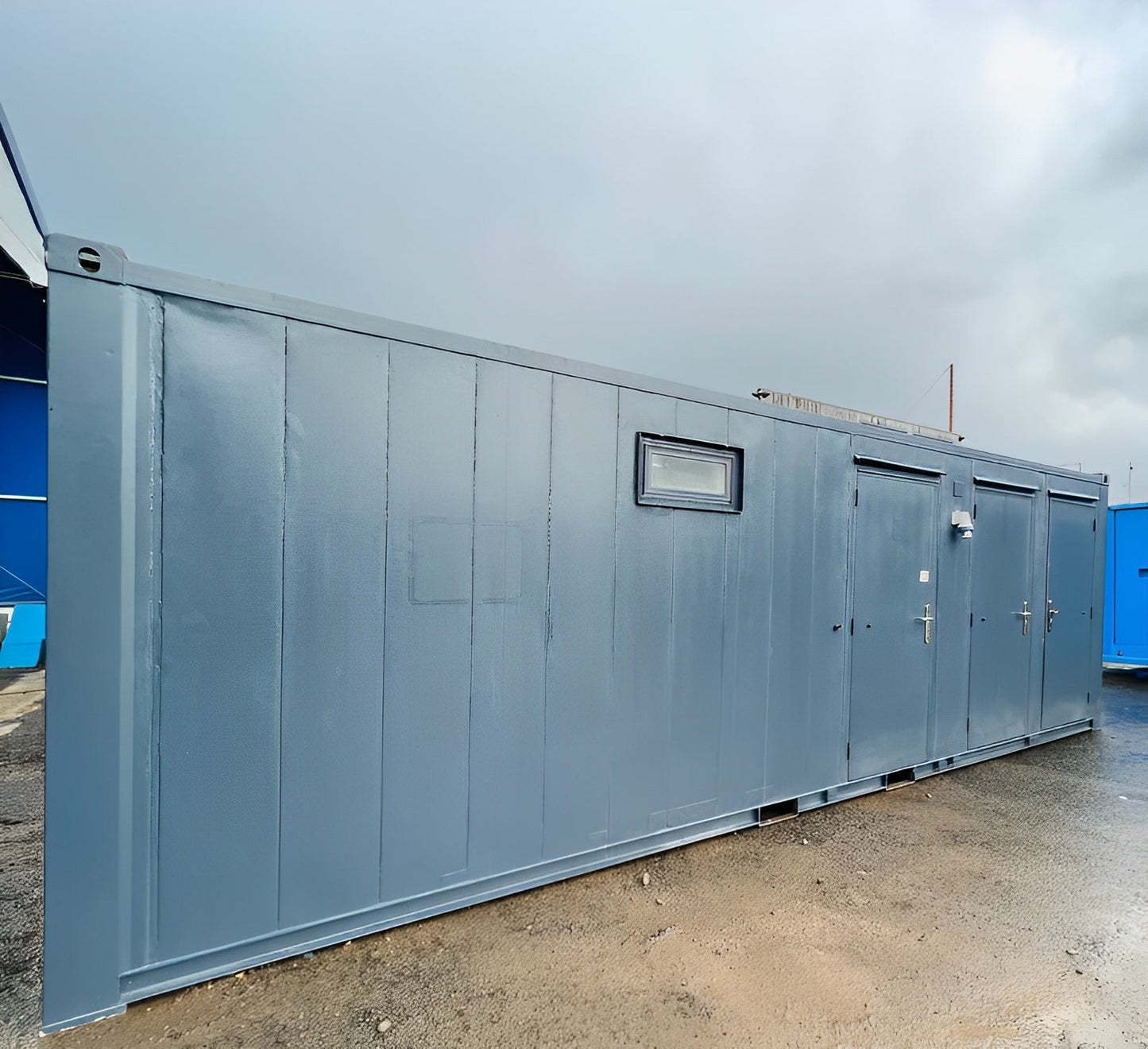 Toilet Block + Shower 24 x 9 Ft | 4 + 1 Toilet | Separate Shower Room