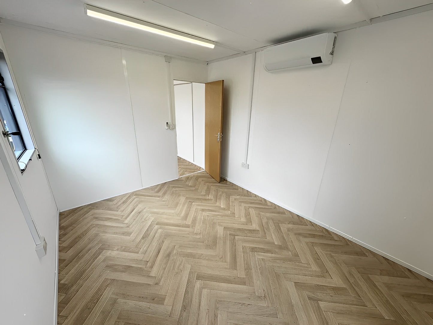 Custom 32Ft × 10ft Cabin Office + Canteen + 1+1 WC Wash Rooms Anti-Vandal