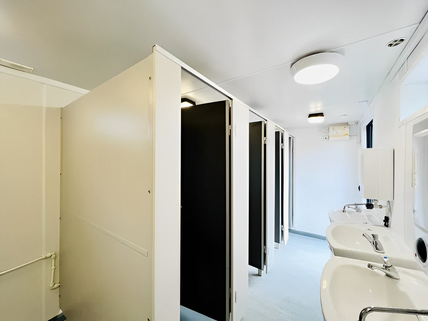 Toilet Block + Shower 24 x 9 Ft | 4 + 1 Toilet | Separate Shower Room