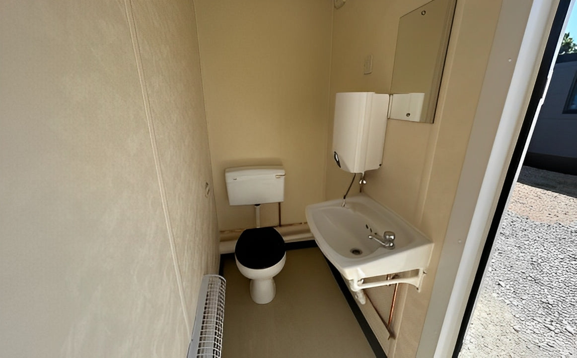 12Ft x 9Ft 2+1 Jackleg Toilet Cabin