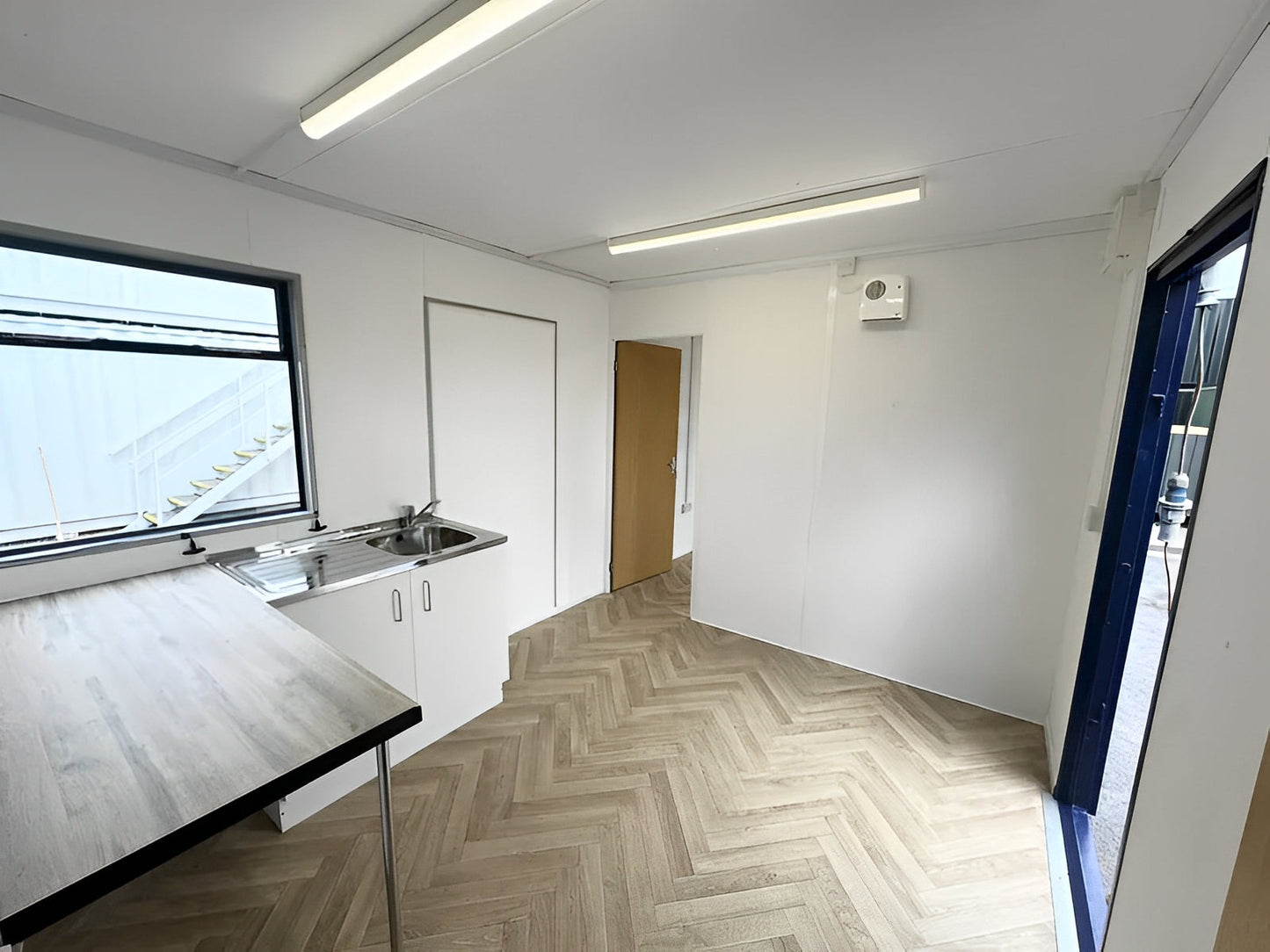 Custom 32Ft × 10ft Cabin Office + Canteen + 1+1 WC Wash Rooms Anti-Vandal