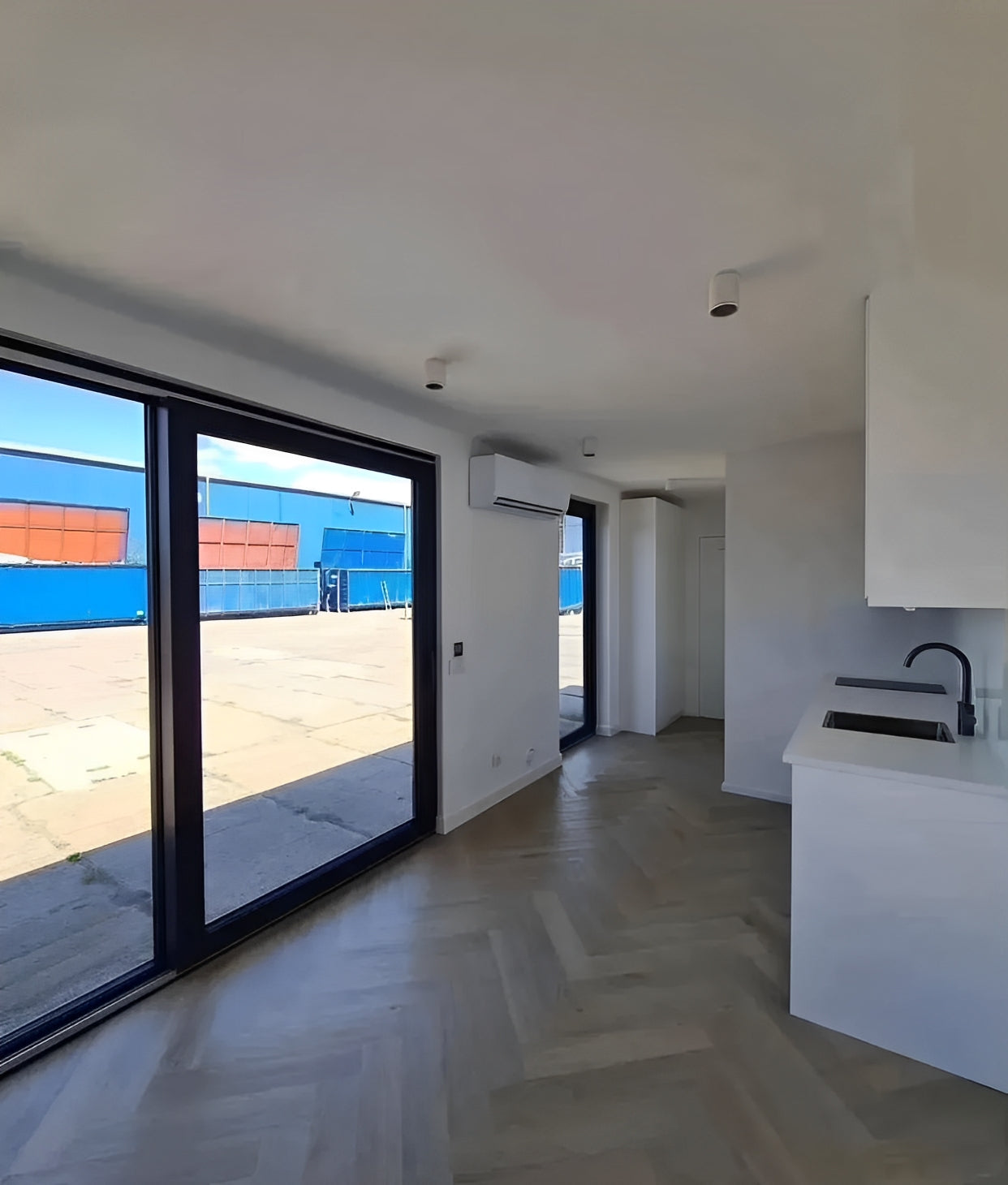 Custom 40ft Shipping Container House