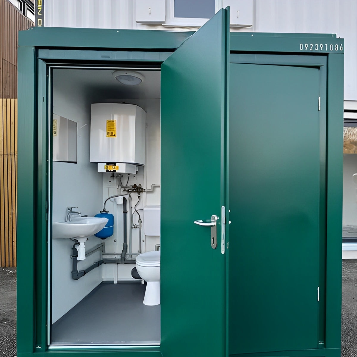 8Ft x 5Ft Mains Toilet/Shower