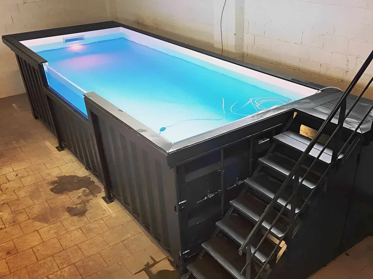 20ft Shipping Container Swimming Pool with Convenient Side Staircase