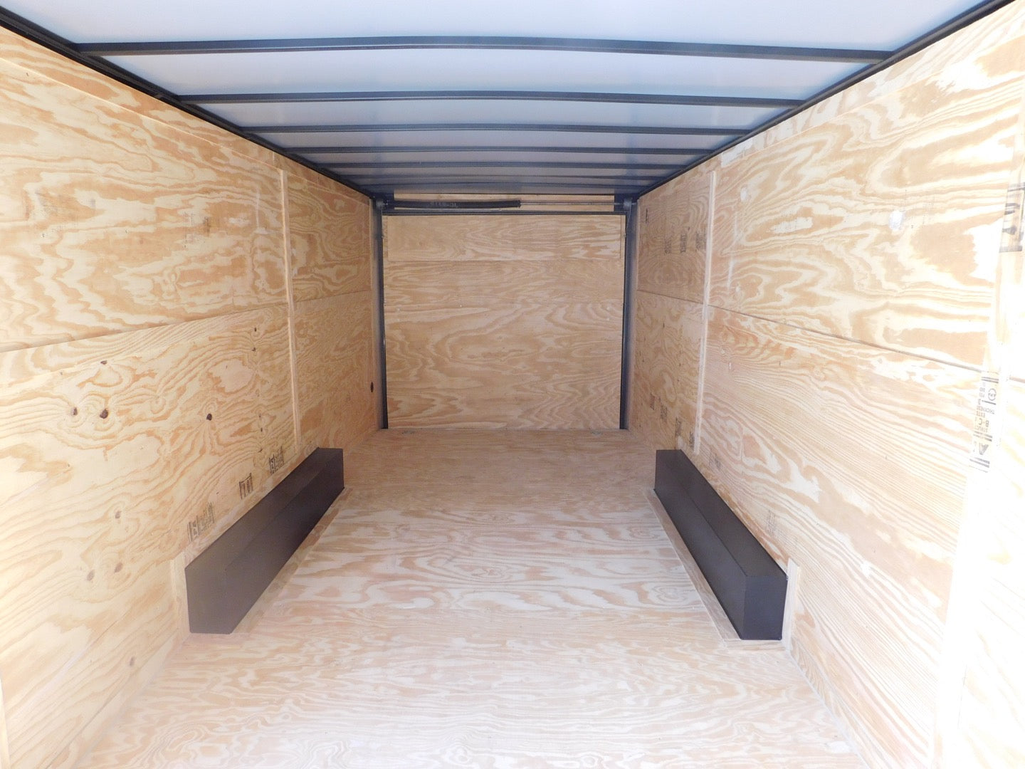 Fast Cargo 8.5×28 Enclosed Charcoal Gray Blackout Trailer