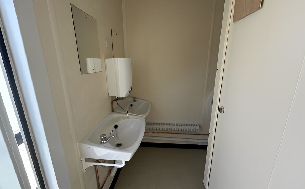 12Ft x 9Ft 2+1 Jackleg Toilet Cabin