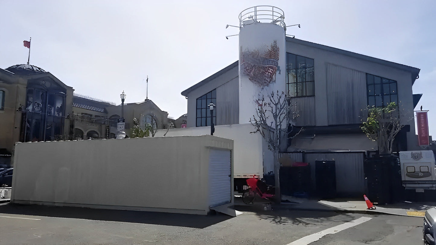 30ft Shipping Container With Roll-Up Door
