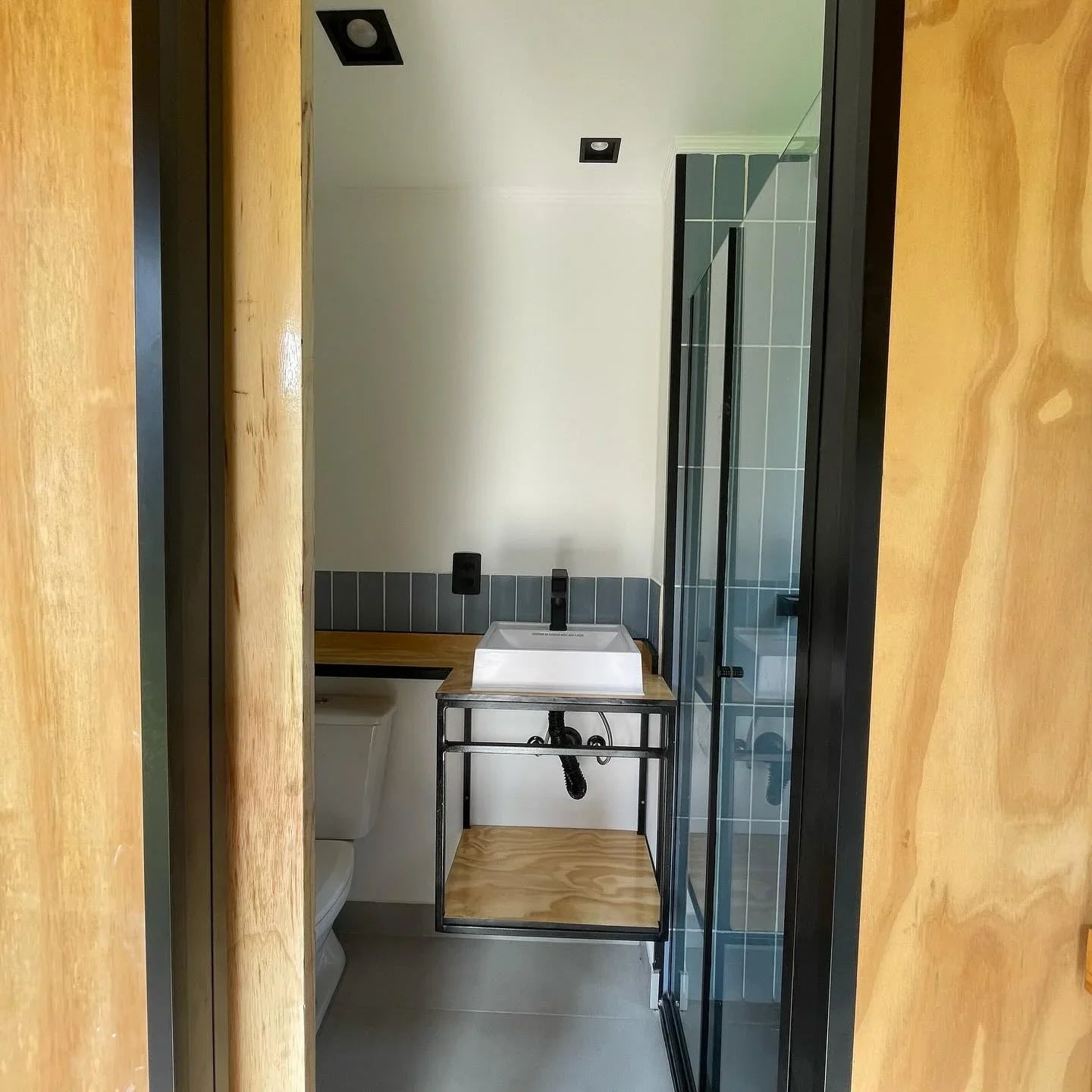 Custom 20ft Cozy Cabin Container House