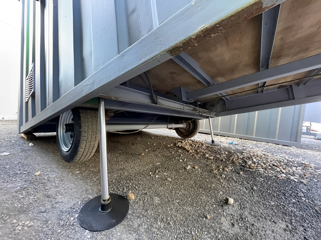 12 x 7.5ft Towable Mobile Welfare Unit With Diesel Generator