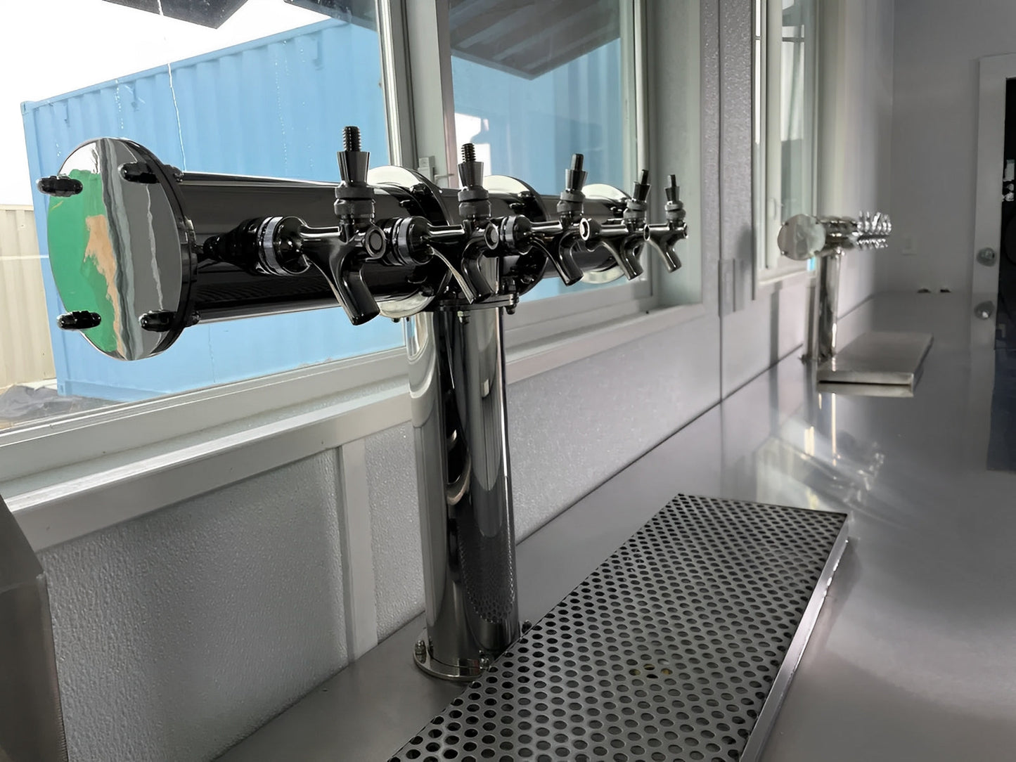 40ft Shipping Container Bar