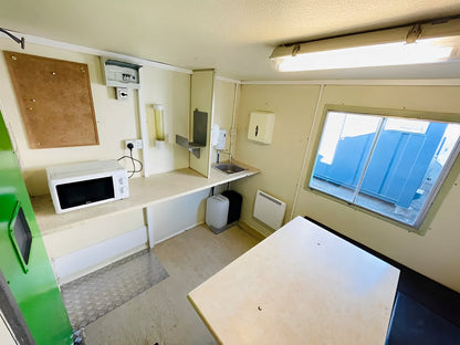 12 x 7.5ft Towable Mobile Welfare Unit With Diesel Generator